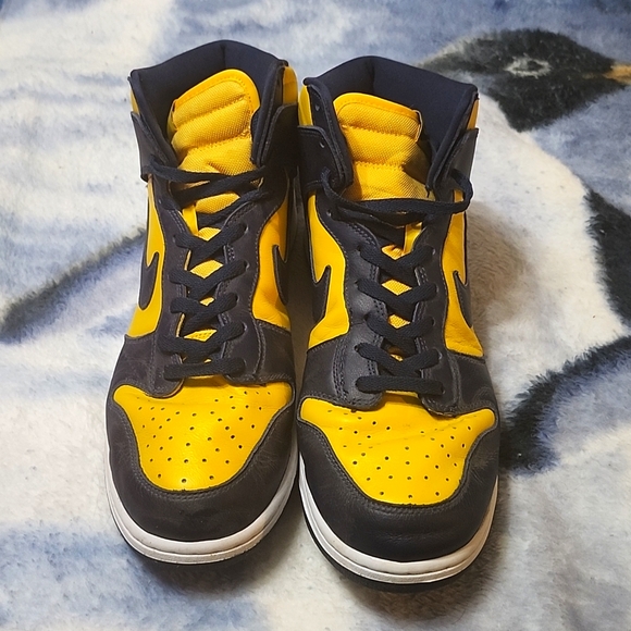Nike Dunk High SP Michigan Wolverines - Picture 4 of 5
